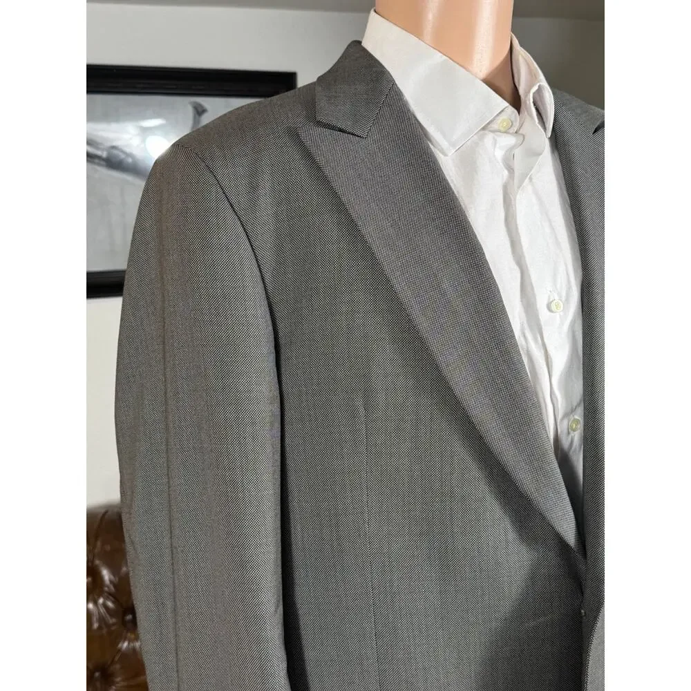 Armani Collezioni stunning piece
